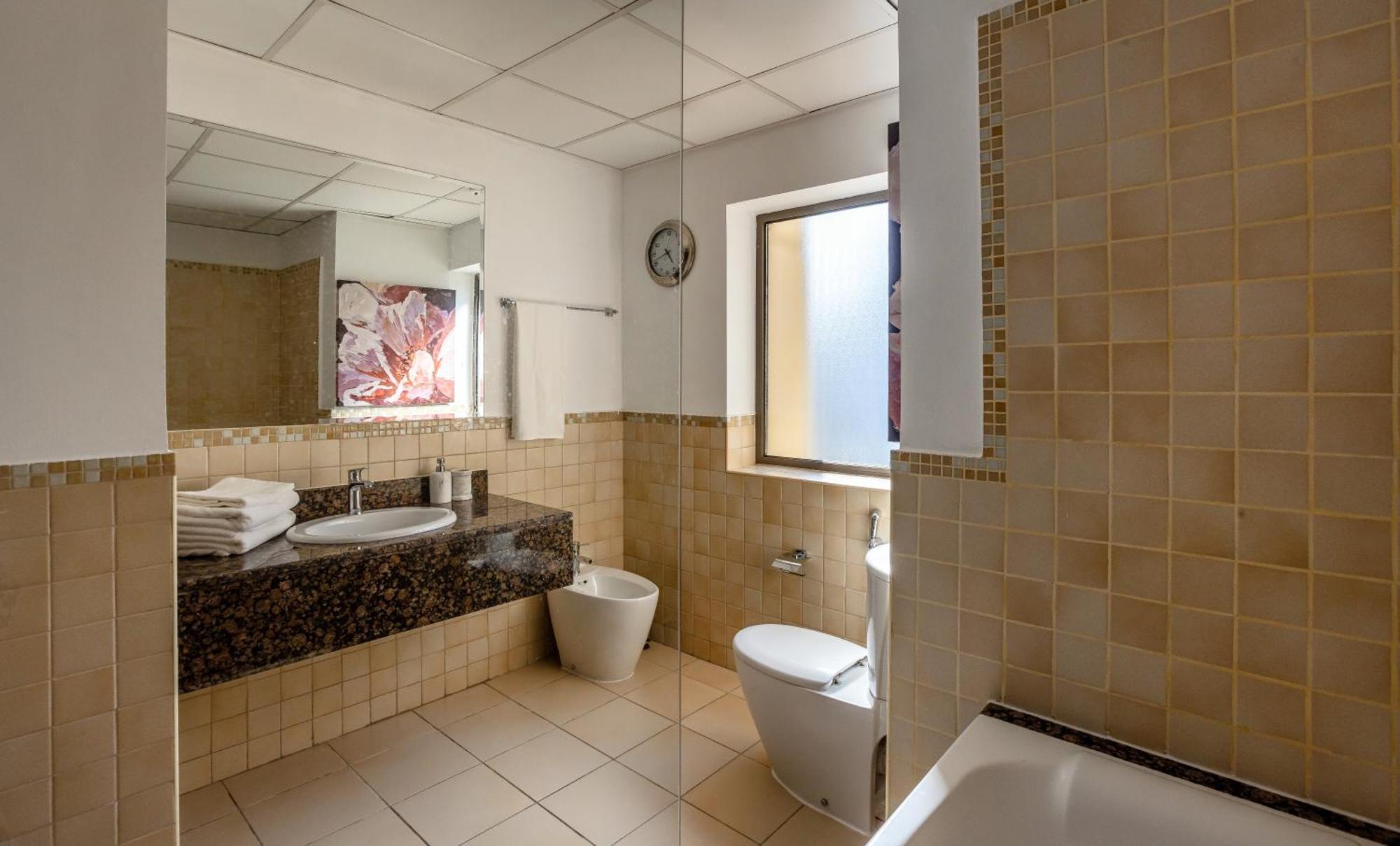 Beautiful 1 Bedroom By The Jbr Beach! Bahar Апартаменти *